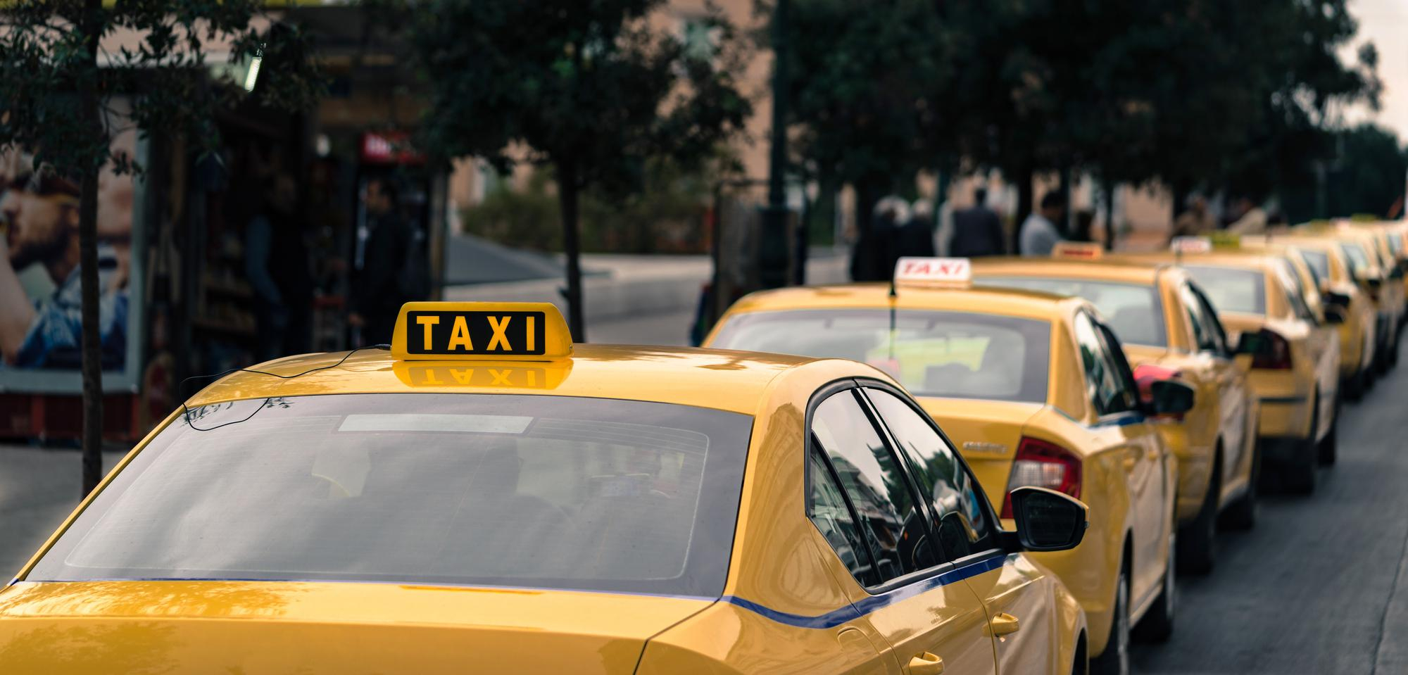 Traveling with Kids? Here's Why a Private Taxi Makes Sense